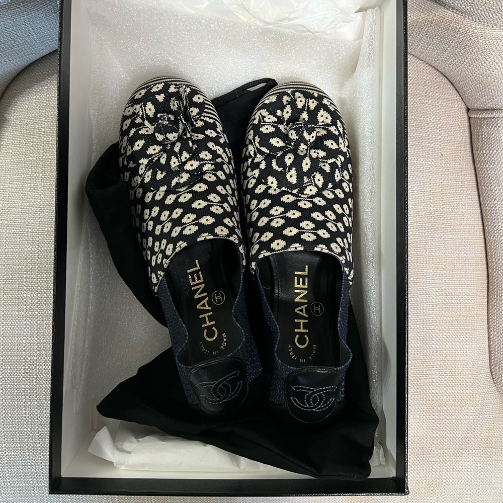 Chanel loafers *authentic*